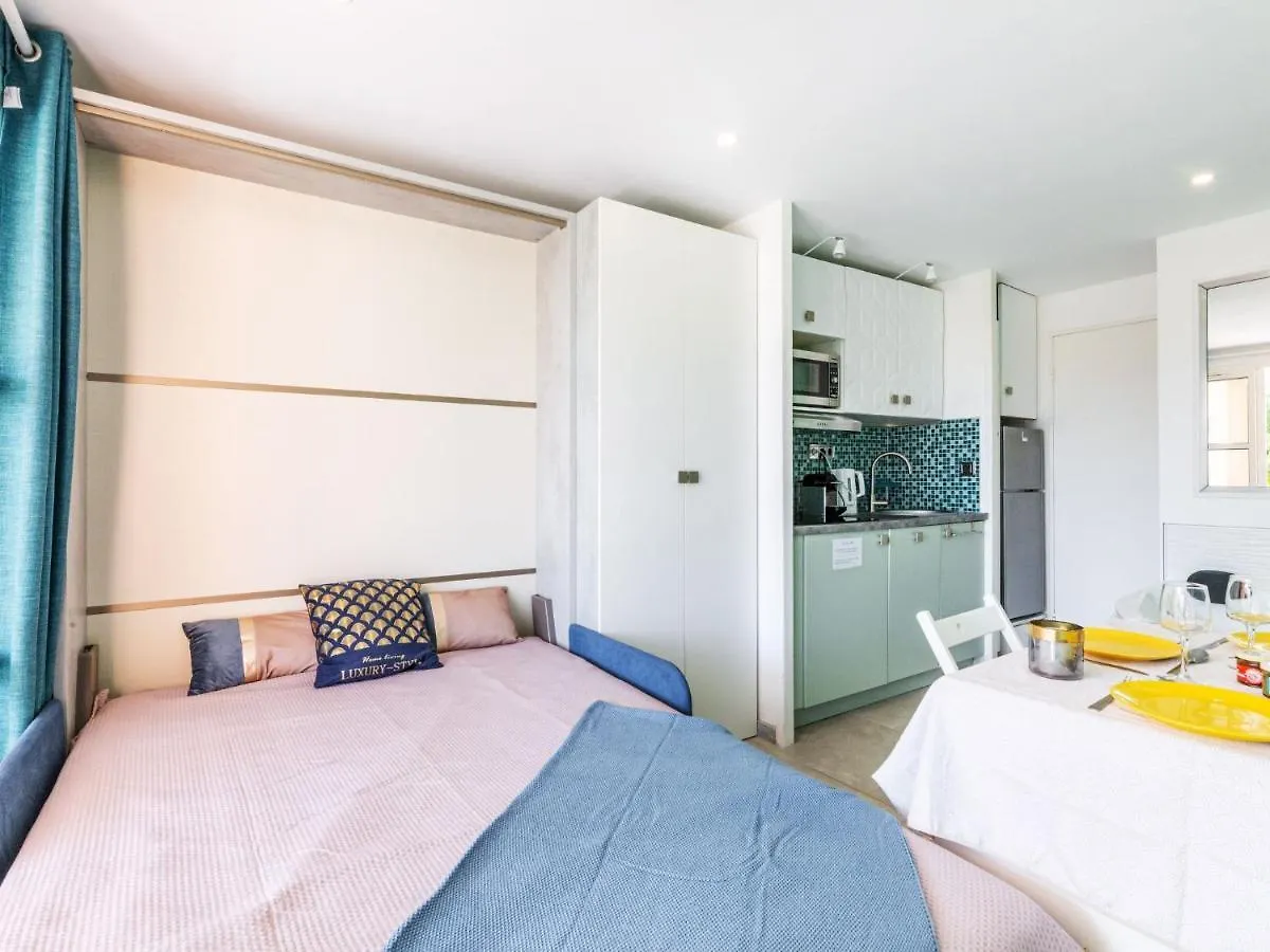 Apartment Studio Village Cap Esterel - L'Esquinade-69 By Interhome Saint-Raphael